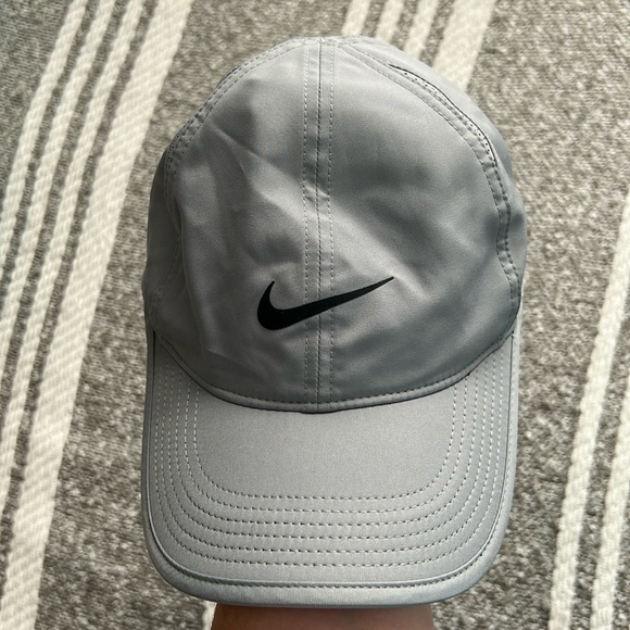 Nike Accessories - NIKE // FEATHERLIGHT DRI-FIT HAT NWOT